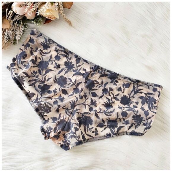 NWT Victoria’s Secret The Very Sexy Velvet Floral Print Shortie Size L - Picture 2 of 4